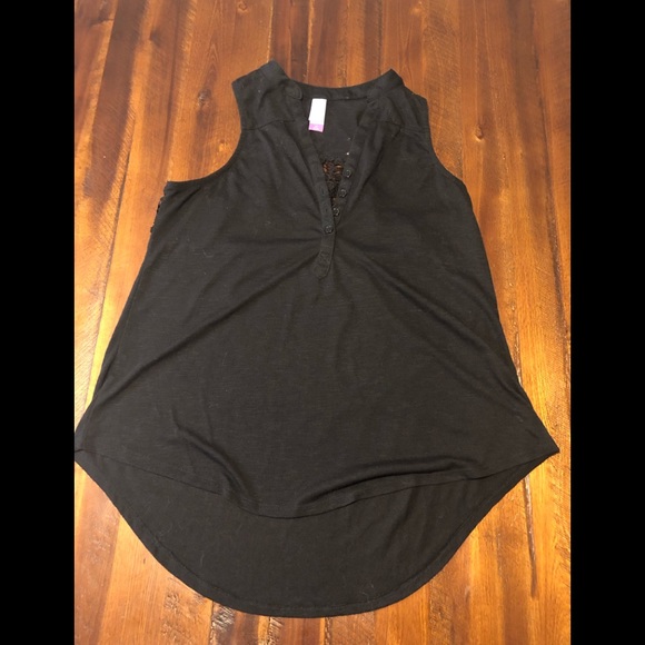 No Boundaries Tops - Sleeveless Crochet Back Tunic